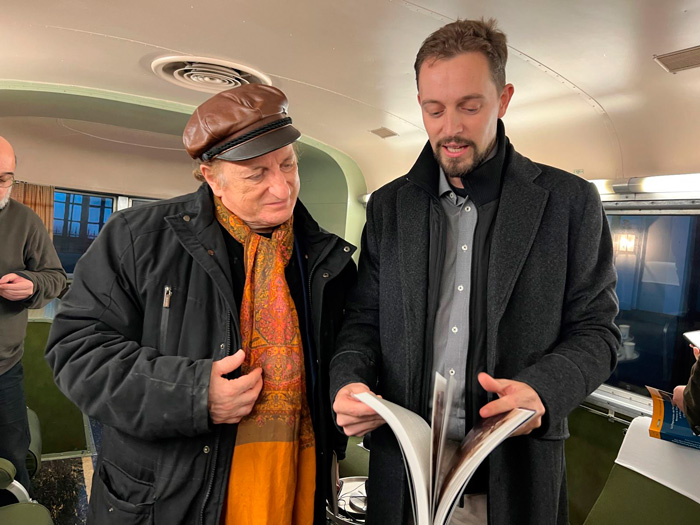 Javier Gurruchaga y el director de la Fundaci�n Adri�n Fern�ndez Carrasco