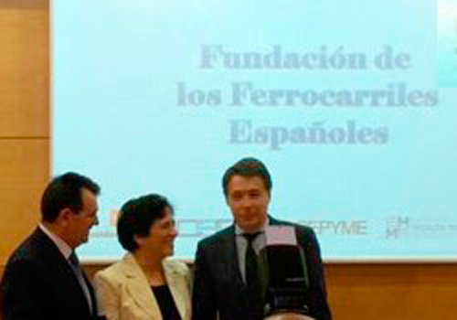 V�a Libre recibe el Premio Editores del a�o 2014
