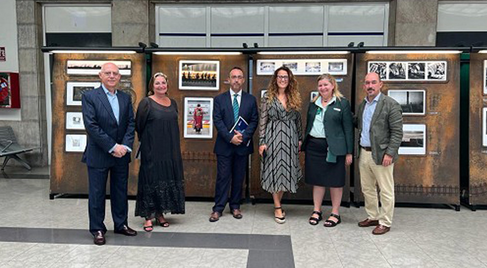 Llega a la estaci�n de Santander la exposici�n itinerante del concurso fotogr�fico �Caminos de Hierro�