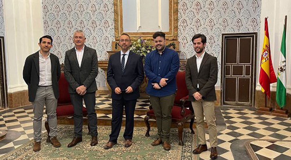 Los palacios de Fern�n N��ez de Madrid y C�rdoba se hermanan con la cesi�n de mobiliario de la sede de la Fundaci�n