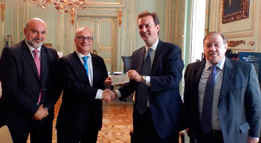 Donaci�n a la Fundaci�n Reina Sof�a 