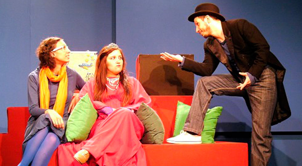 Estreno de la obra de teatro �La princesa de Chamber��