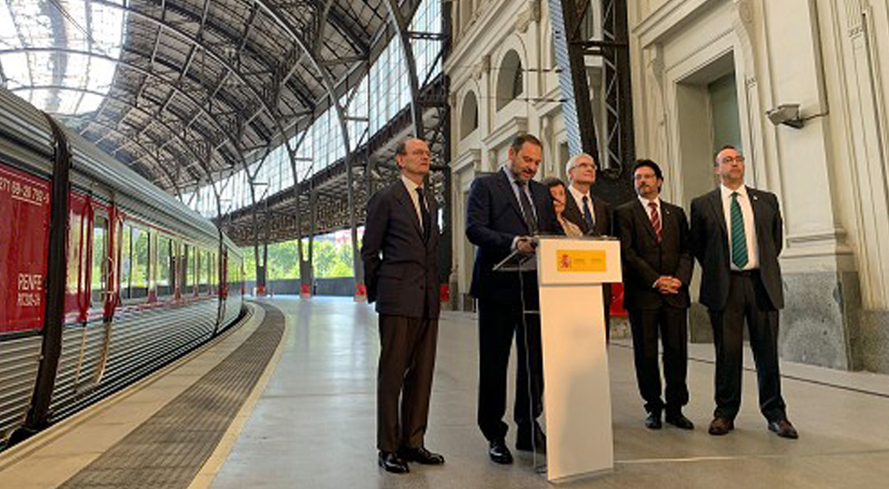 Renfe y el Museo del Ferrocarril de Catalu�a conmemoran el 50 aniversario de la conexi�n ferroviaria directa con Europa