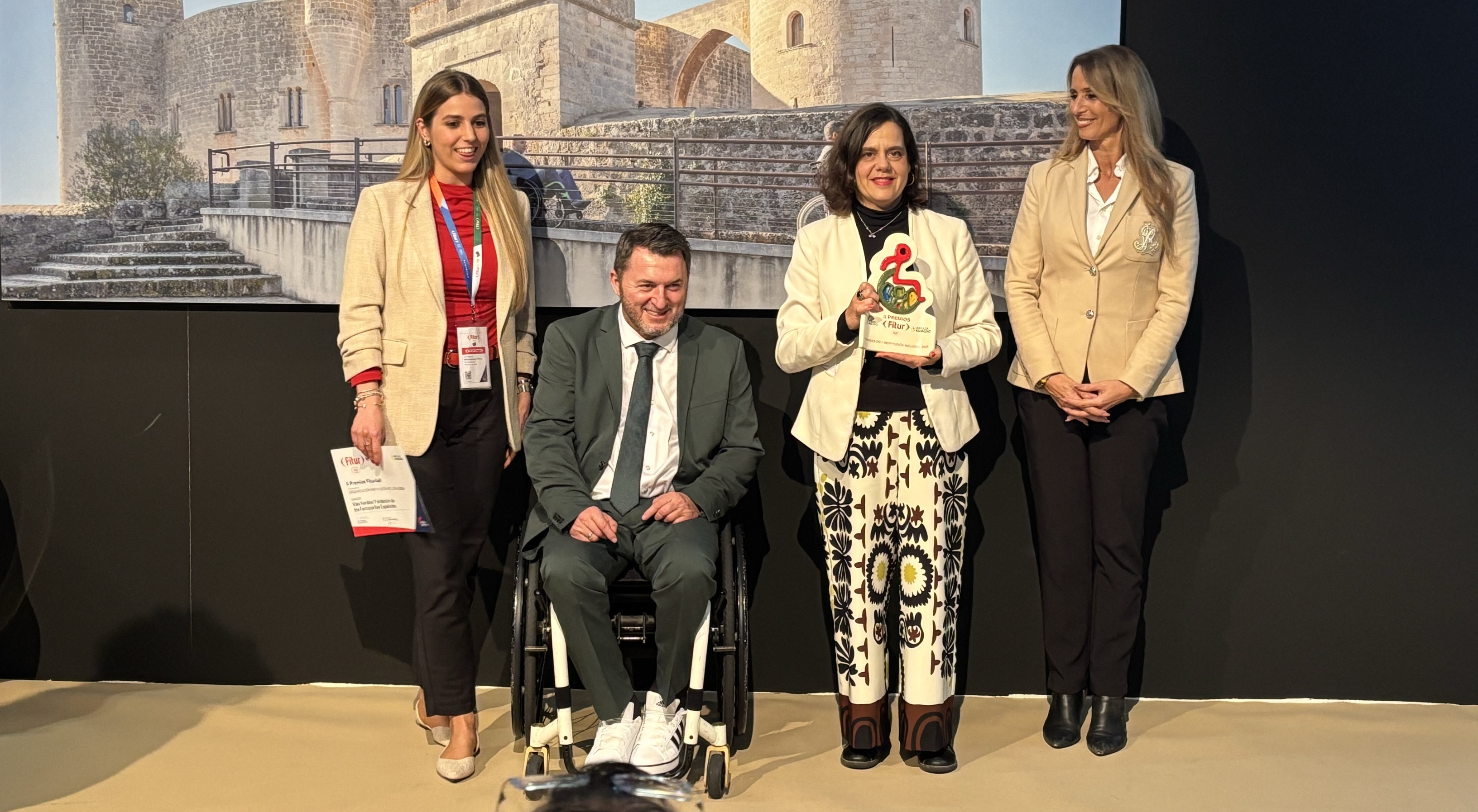 Premio FITUR4all 2025 para las Vías Verdes de la Fundación de Ferrocarriles Premio FITUR4all 2025 para las Vías Verdes de la Fundación de Ferrocarriles